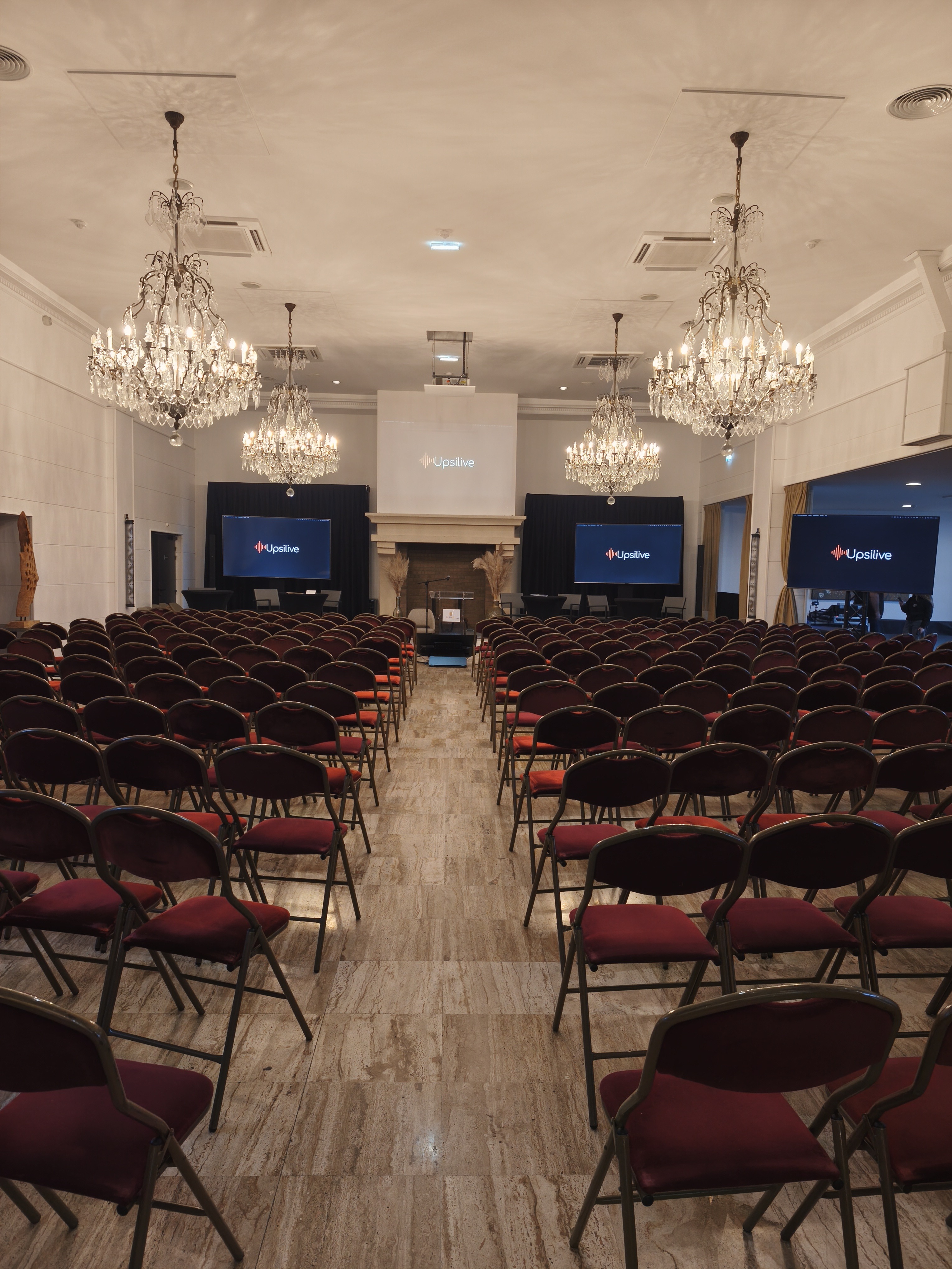 Salon professionnel ou séminaire d'entreprise : quel matériel audiovisuel choisir ?